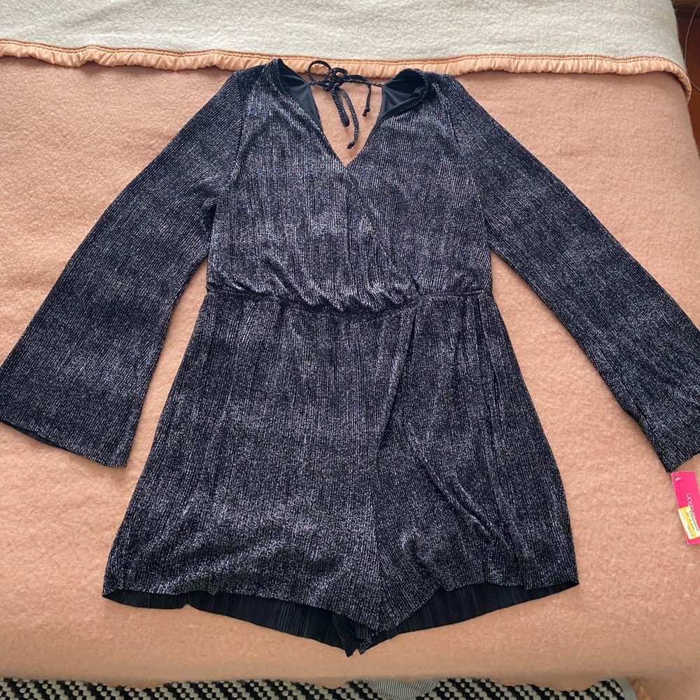 Sparkly Short Jumpsuit w/ deep neck & back w/ tie. Target brand size XXL NWT